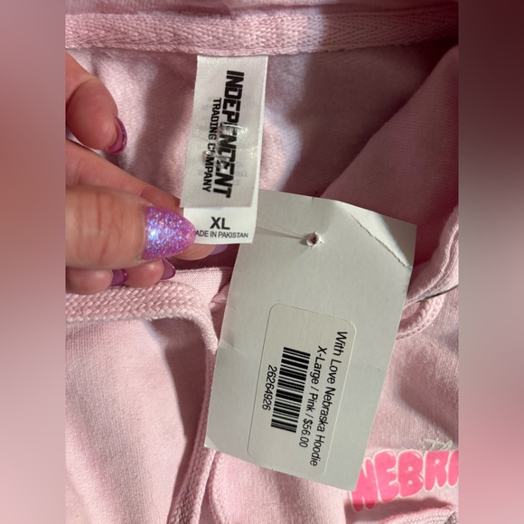 Sweatshirt - Picture 7 of 8